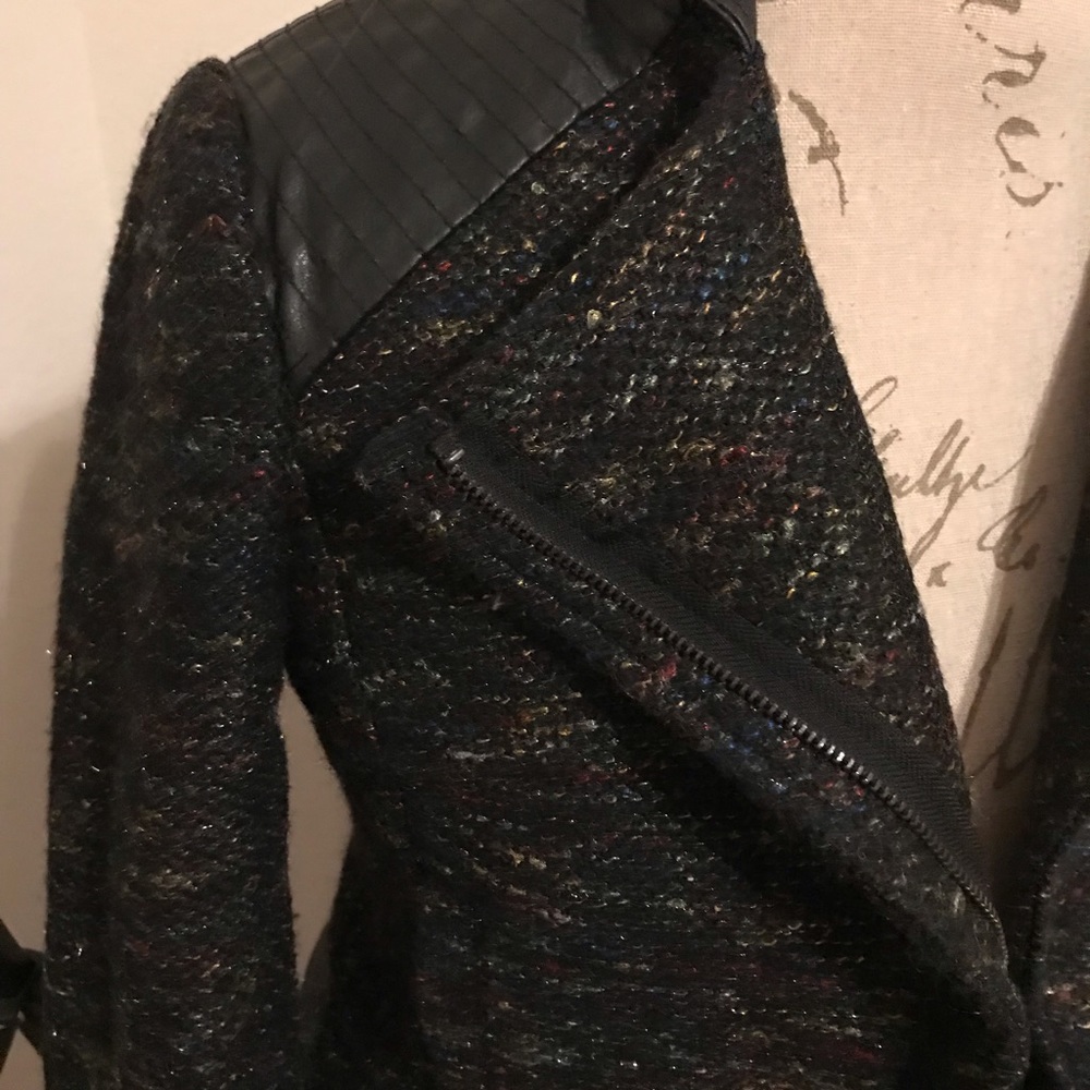 Chic Jacket! - image 2